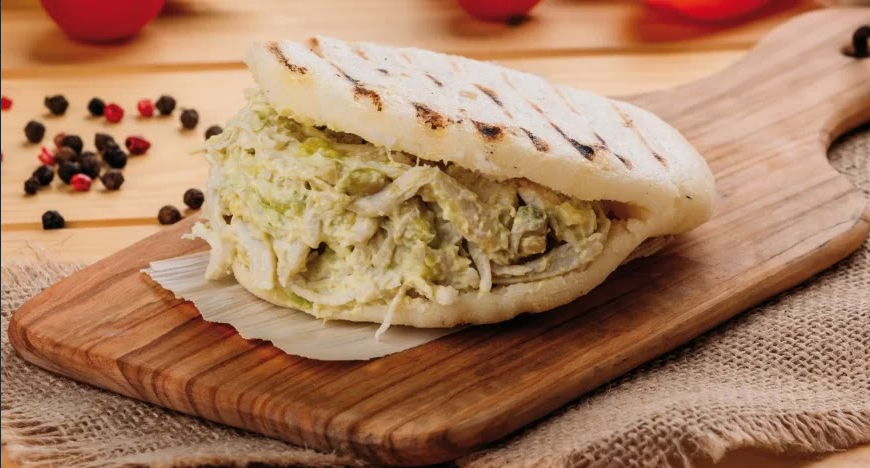 Arepas de tilapia y aguacate