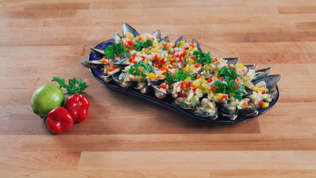 Mejillones con mojete de tomate picante