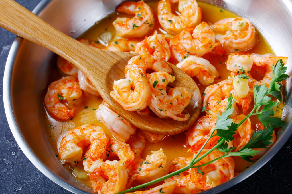 Camarones con mantequilla de limón y ajo